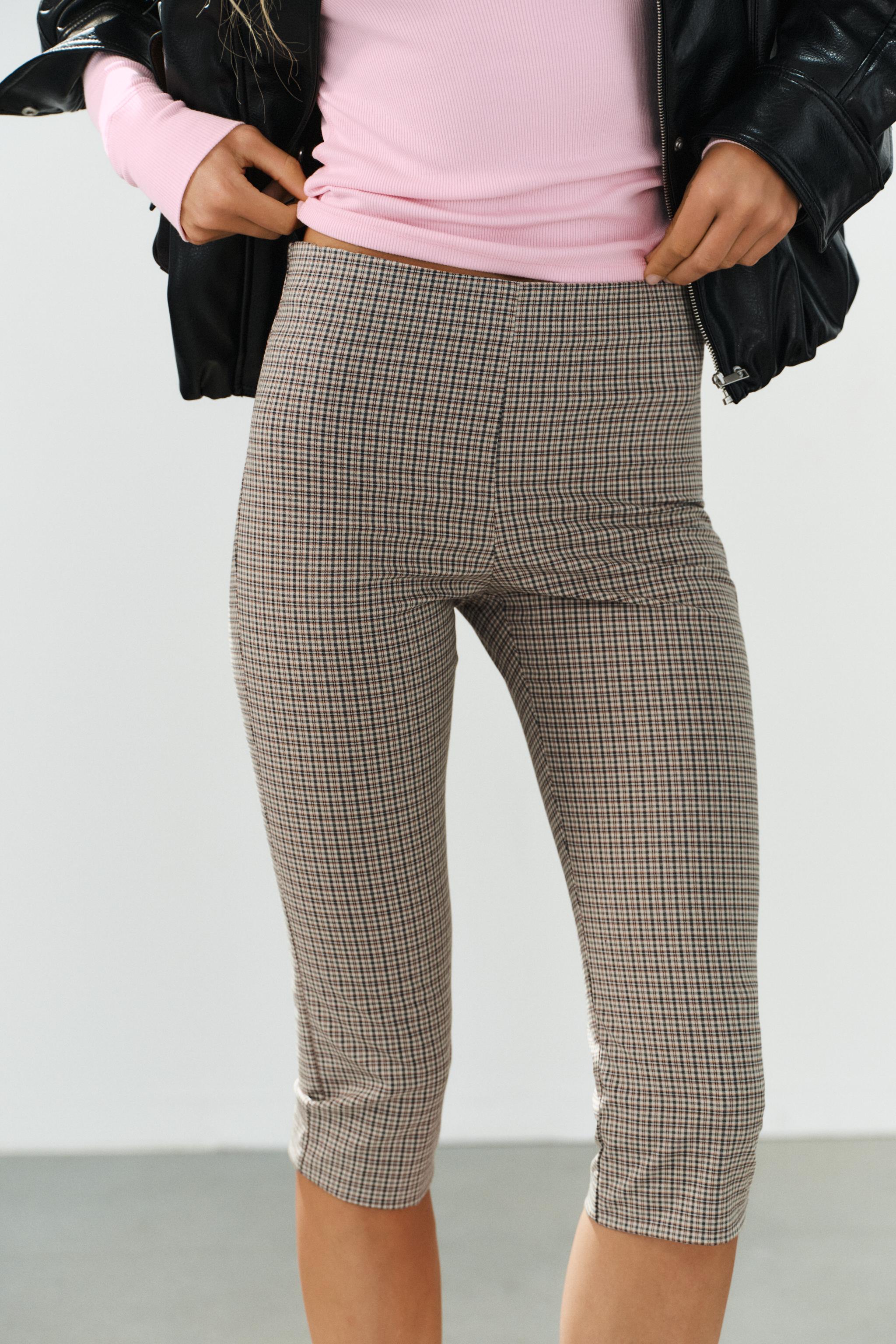 PANTALON CAPRI À CARREAUX